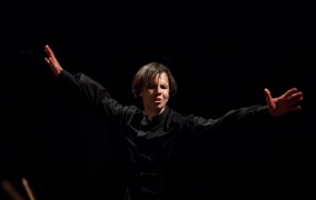 Photo by Anton Zavjyalov